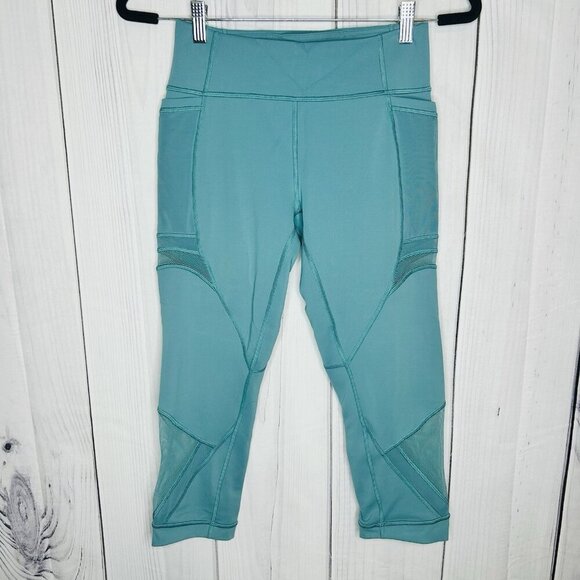 Lululemon Forget The Sweat Crop 21" Size 8 (26x21) Mesh Panels Activewear Teal - Picture 1 of 13